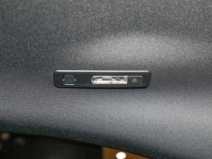 2022Ŀ CLA 200 п؅^