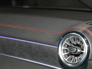 2022Ŀ CLA 200 п؅^