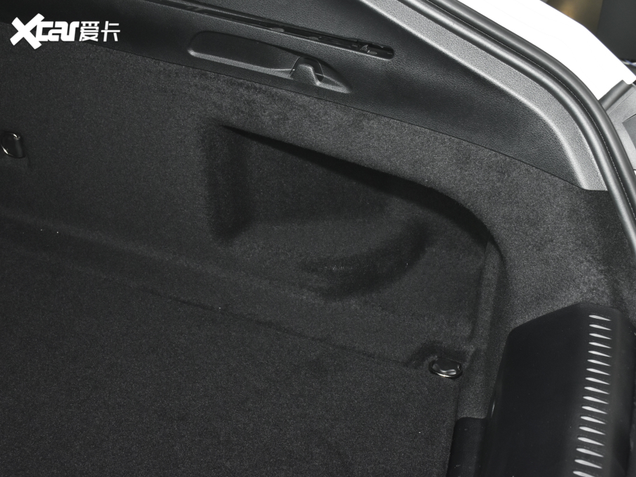 2022��YCLA�C��܇ CLA 200 �C��܇