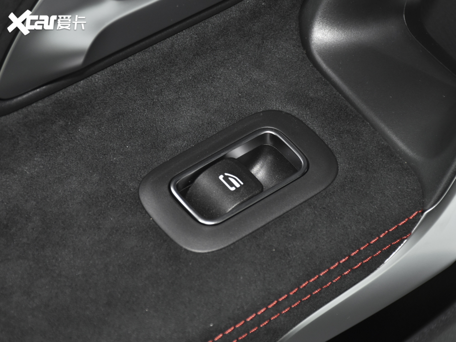 2022��YCLA�C��܇ CLA 200 �C��܇