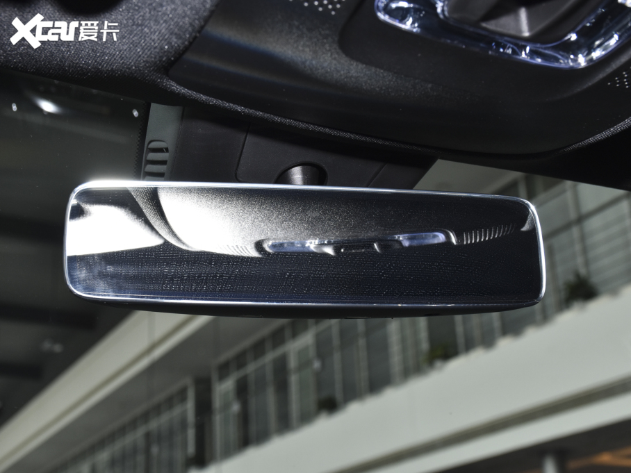 2022��YCLA�C��܇ CLA 200 �C��܇