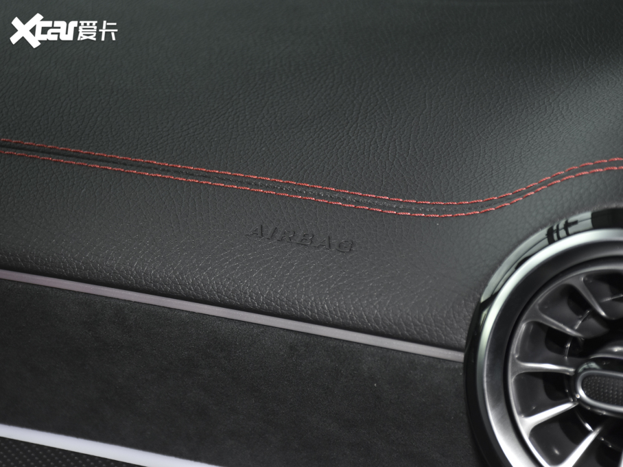 2022��YCLA�C��܇ CLA 200 �C��܇