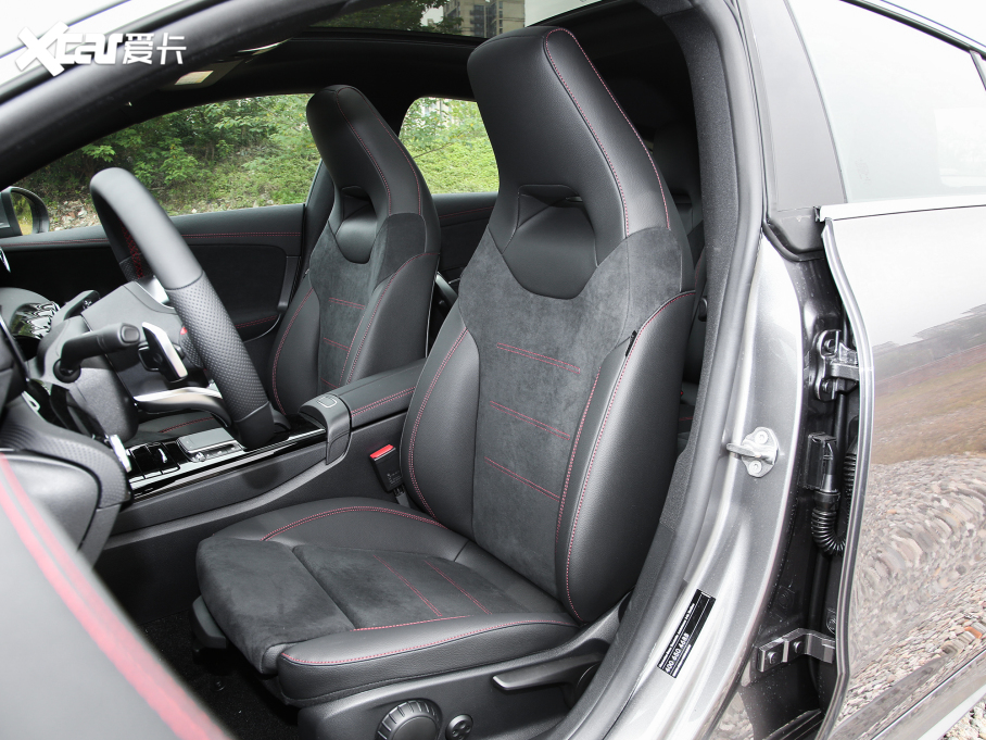 2022��YCLA�C��܇ �Ŀ� CLA 200 �C��܇