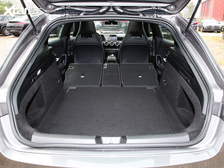 2022��YCLA�C��܇ �Ŀ� CLA 200 �C��܇