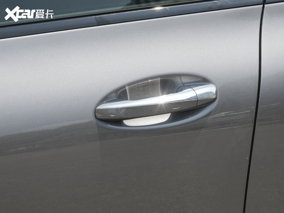 2022��YCLA�C��܇ �Ŀ� CLA 260 4MATIC �C��܇