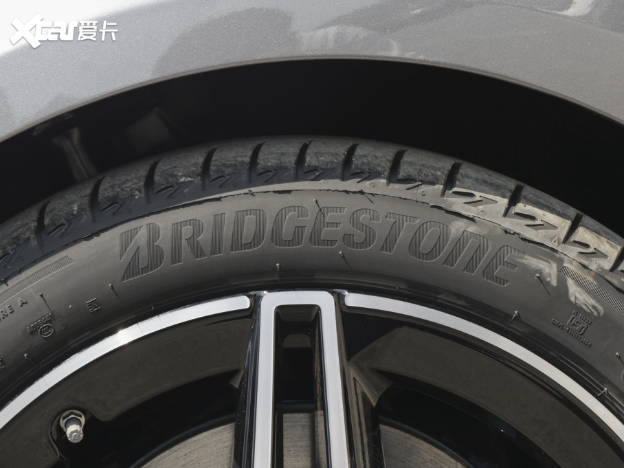 2022��YCLA�C��܇ �Ŀ� CLA 260 4MATIC �C��܇