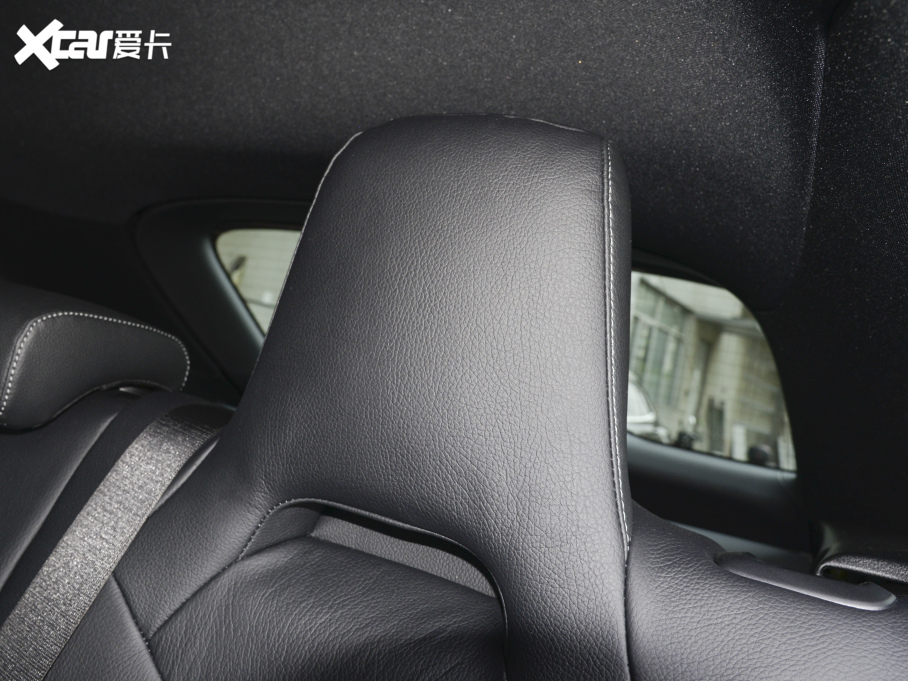 2022��YCLA�C��܇ �Ŀ� CLA 260 4MATIC �C��܇