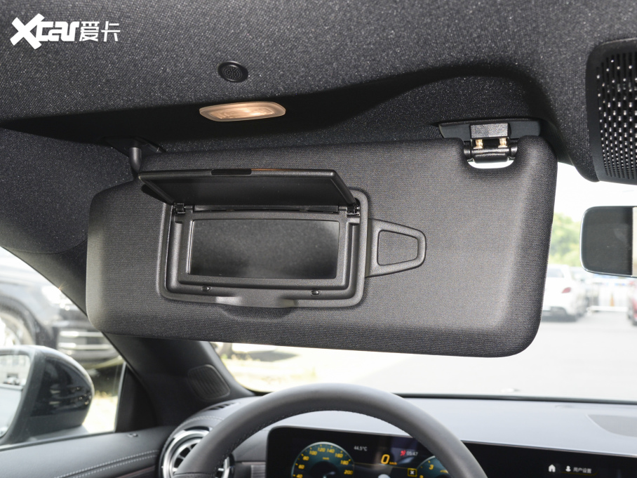 2022��YCLA�C��܇ �Ŀ� CLA 260 4MATIC �C��܇