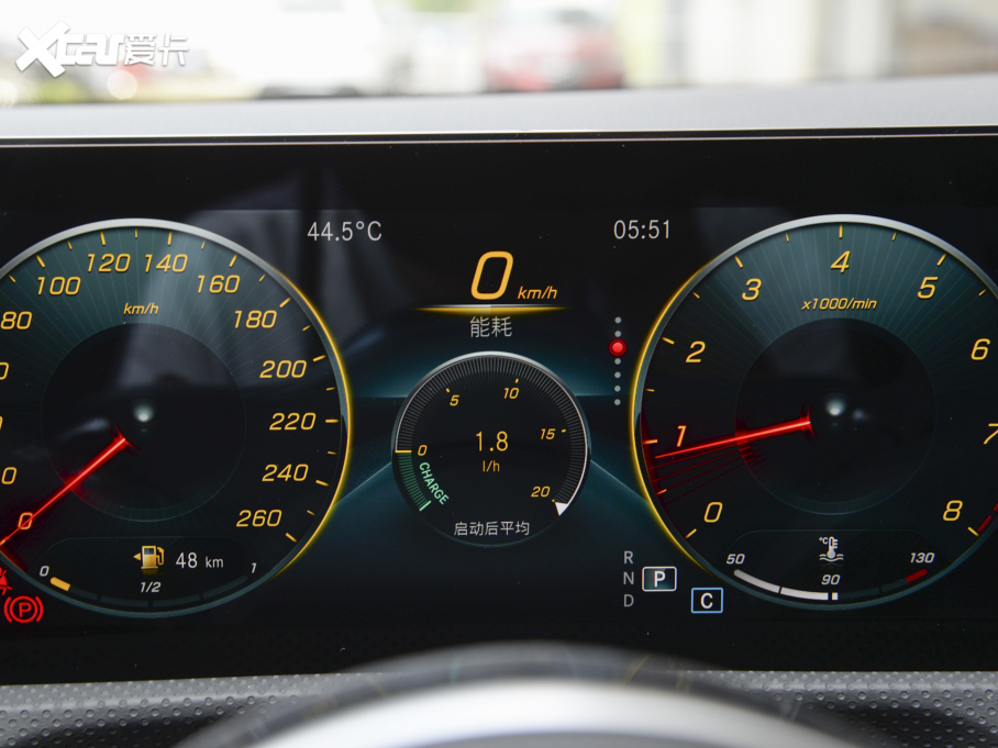 2022��YCLA�C��܇ �Ŀ� CLA 260 4MATIC �C��܇