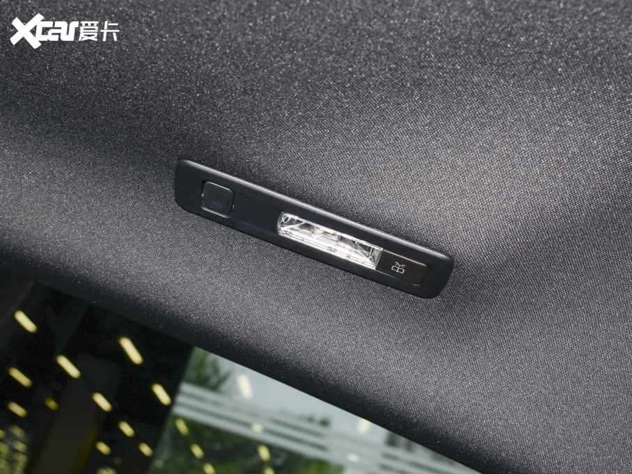 2022��YCLA�C��܇ �Ŀ� CLA 260 4MATIC �C��܇