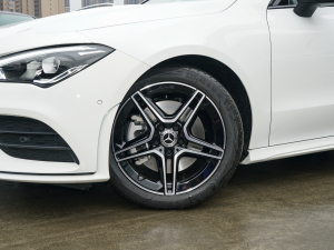 2022��CLA 260 4MATIC �C��܇ ݆Ȧ