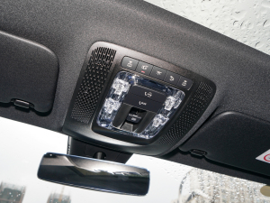 2022��CLA 260 4MATIC �C��܇ �п؅^