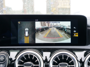 2022��CLA 260 4MATIC �C��܇ �п؅^