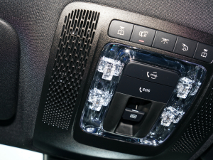 2022��CLA 260 4MATIC �C��܇ �п؅^