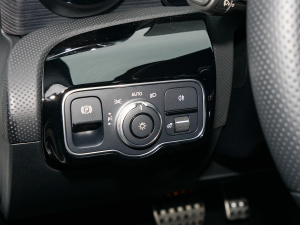 2022��CLA 260 4MATIC �C��܇(ch��) �п؅^(q��)