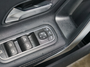 2022��CLA 260 4MATIC �C��܇(ch��) �п؅^(q��)