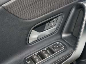 2022��CLA 260 4MATIC �C��܇(ch��) �п؅^(q��)