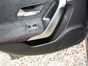 2022��Ŀ� CLA 200 �C��܇ ���T������g