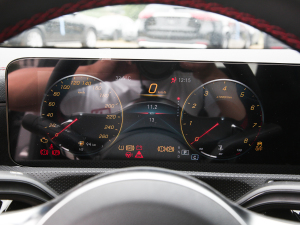 2022��Ŀ� CLA 200 �C��܇ �п؅^(q��)