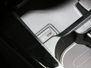 2022��Ŀ� CLA 200 �C��܇ �п؅^(q��)