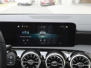 2022��Ŀ� CLA 260 4MATIC �C��܇ �п؅^