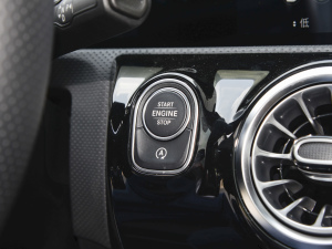 2022��Ŀ� CLA 260 4MATIC �C��܇ �п؅^