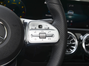 2022��Ŀ� CLA 260 4MATIC �C��܇ �п؅^