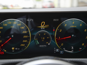 2022��Ŀ� CLA 260 4MATIC �C��܇ �п؅^