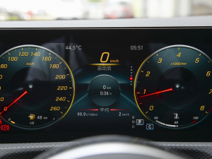 2022��Ŀ� CLA 260 4MATIC �C��܇ �п؅^