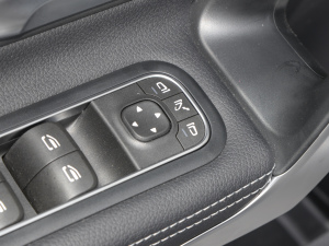 2022��Ŀ� CLA 260 4MATIC �C��܇ �п؅^