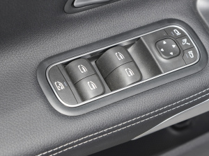 2022��Ŀ� CLA 260 4MATIC �C��܇ �п؅^