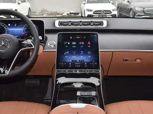 2022款S 400 L 商务型 中控台