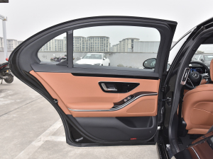 2022款S 400 L 商务型 左后车门