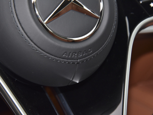 2022S 400 L ̄(w) п؅^(q)