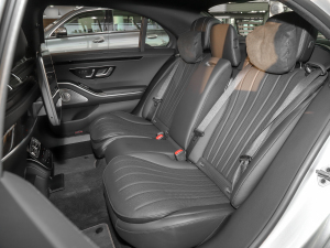 2022款S 400 L 豪华型 后排座椅