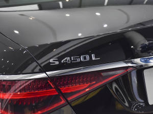 2022Ŀ S 450 L ^