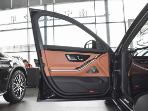 2022款改款 S 450 L 驾驶位车门