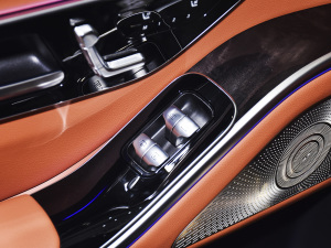 2022款改款 S 450 L 后排车窗控制区