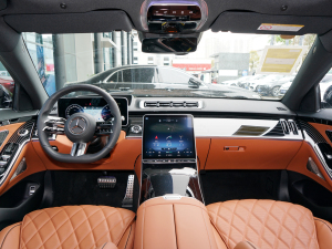 2022款改款 S 500 L 4MATIC 内饰全景