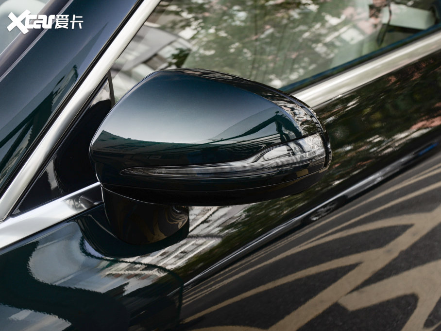 2023��YE���p�T E 260 �I��܇