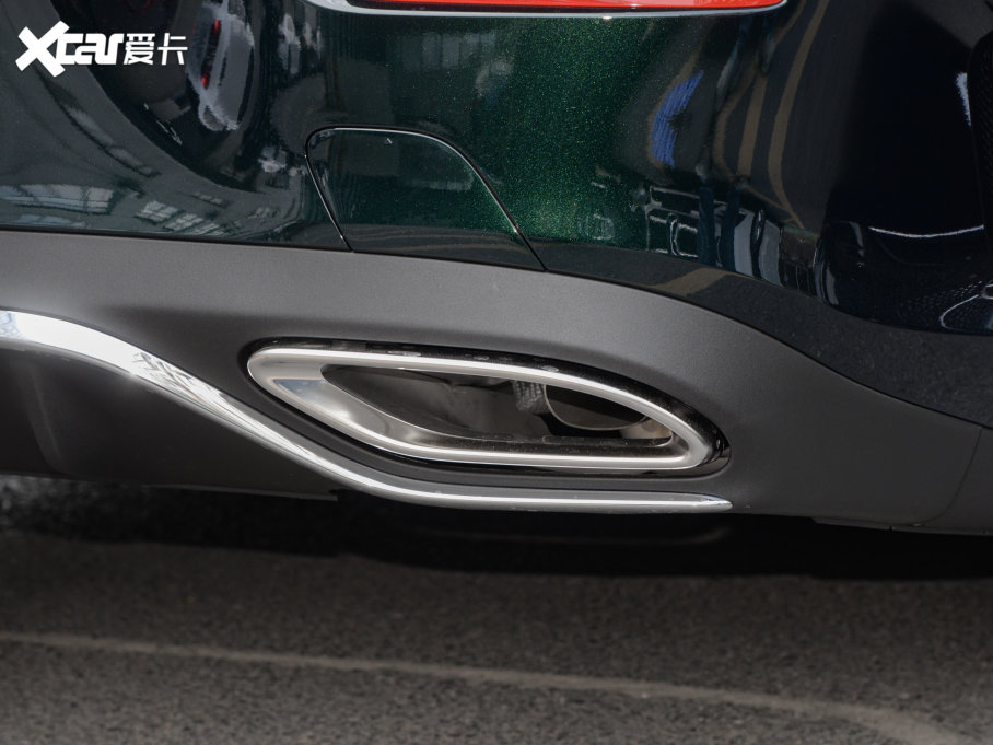 2023��YE���p�T E 260 �I��܇