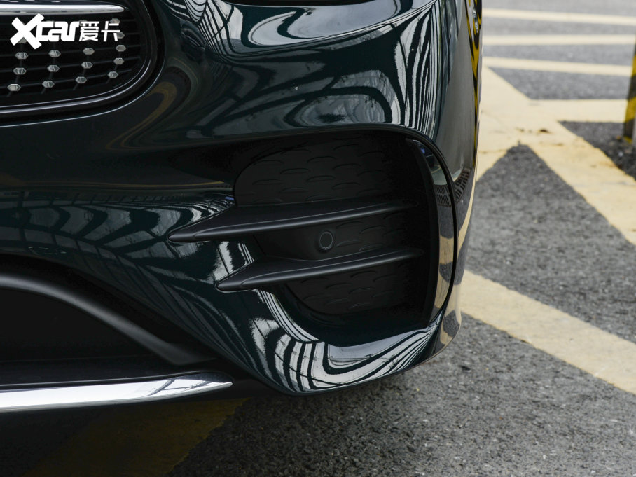 2023��YE���p�T E 260 �I��܇