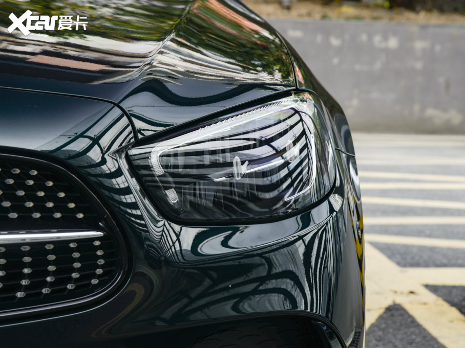 2023��YE���p�T E 260 �I��܇