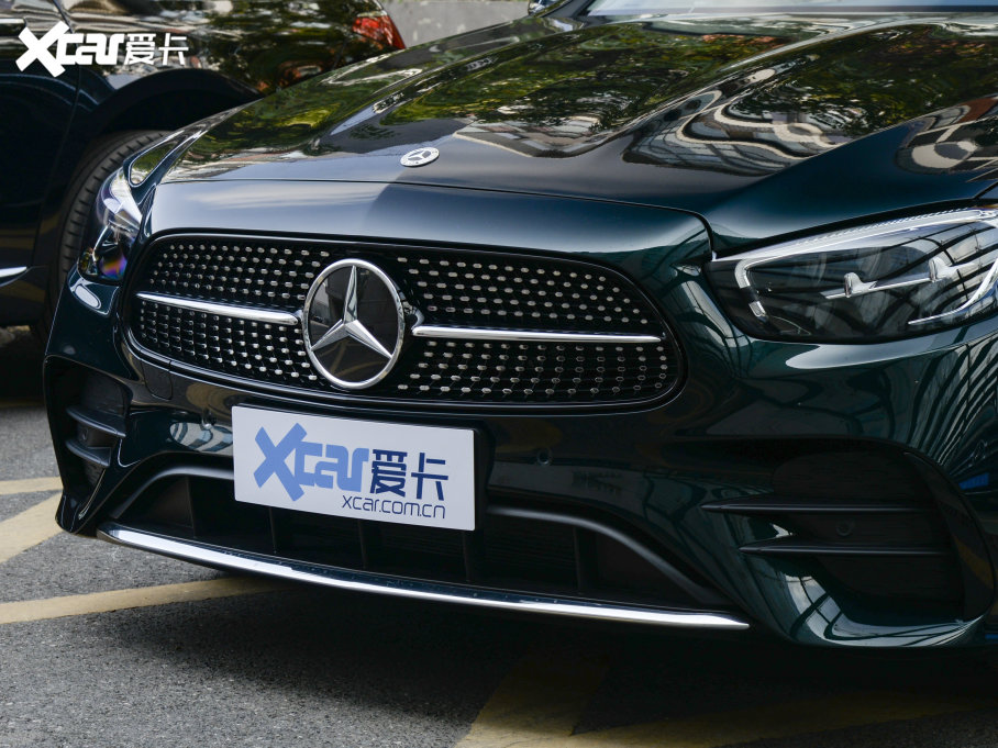 2023��YE���p�T E 260 �I��܇