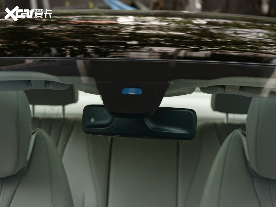 2023��YE���p�T E 260 �I��܇