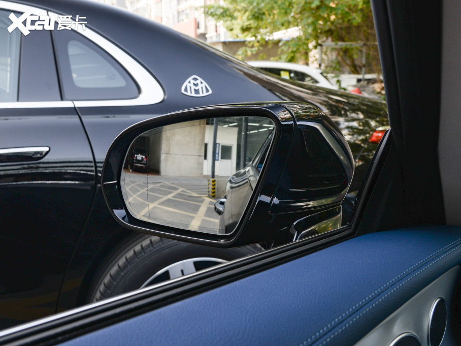 2023��YE���p�T E 260 �I��܇