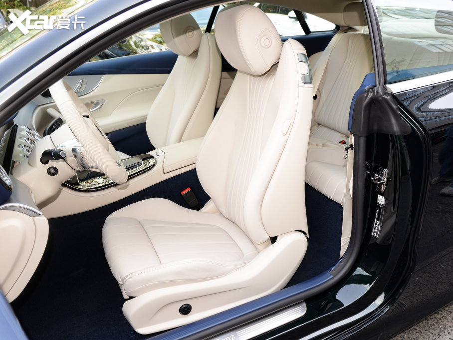 2023��YE���p�T E 260 �I��܇