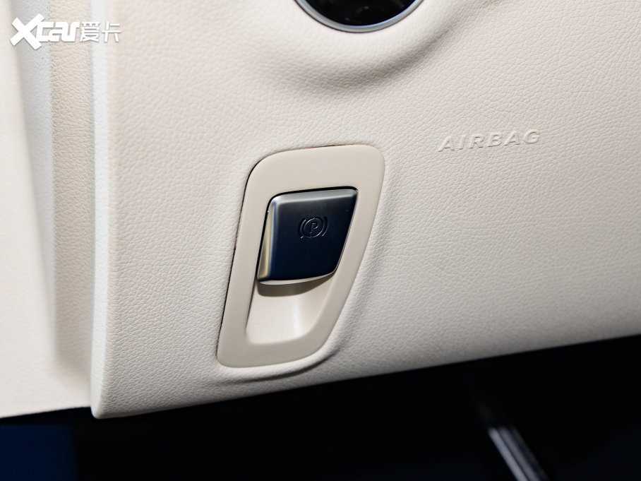 2023��YE���p�T E 260 �I��܇