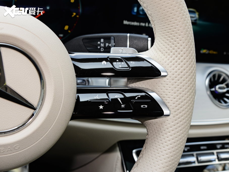 2023��YE���p�T E 260 �I��܇