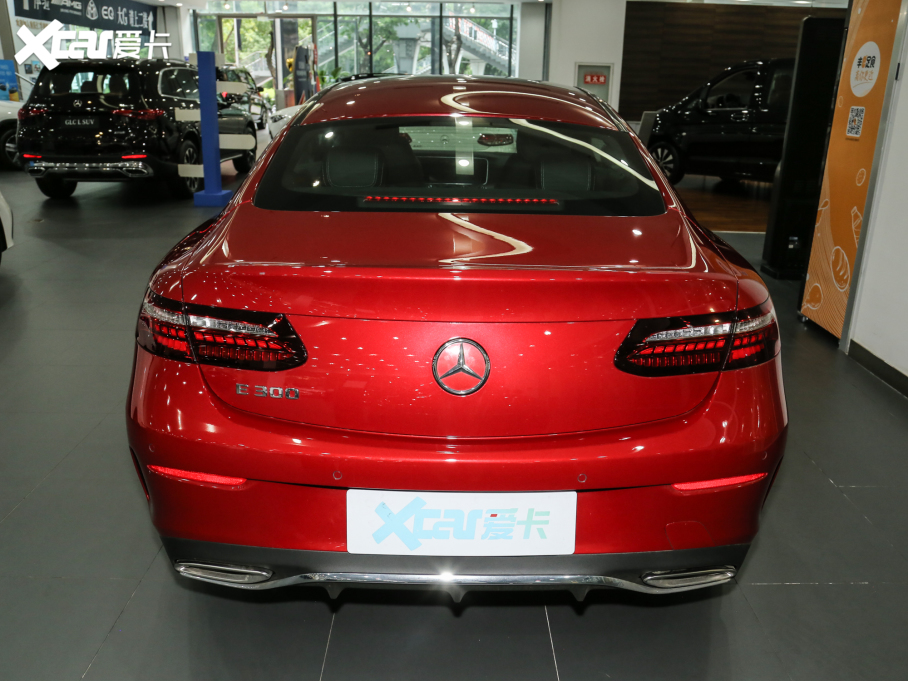 2023��YE���p�T E 300 �I��܇